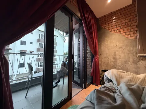 Bricks Guesthouse Phòng Photos