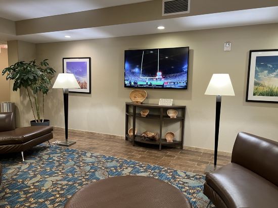 費爾班克斯燭木套房酒店優惠