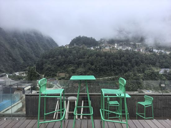 鸞喜·隱山民宿（海螺溝店）優惠