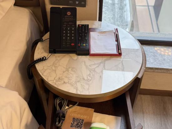 美球假日酒店（珠海拱北口岸店）優惠