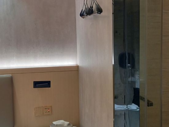 皇御軒酒店（深圳會展中心福民地鐵站店）優惠