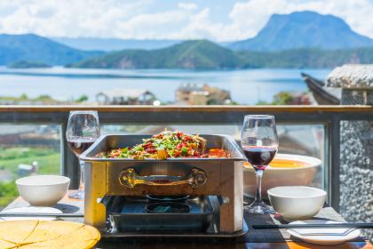 泸沽湖山海御墅全视野格姆女神湖景度假民宿·餐厅