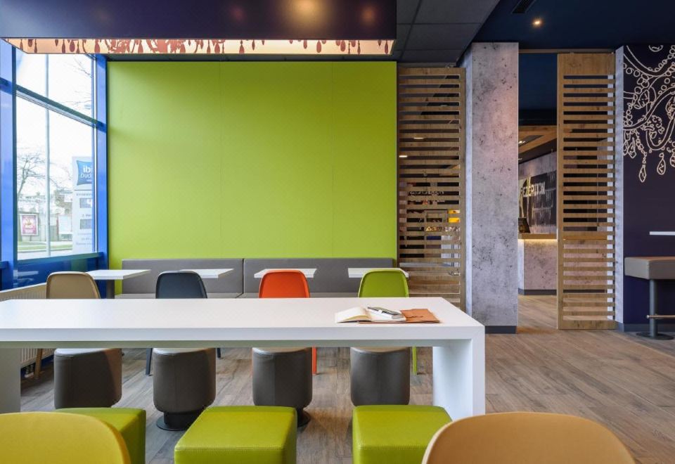 2. 이비스 버짓 빈..