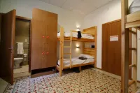 Corner Hostel - 2-Star