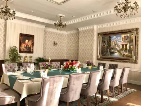 Аланда Отели рядом с достопримечательностью «Монумент "Казахский народ"»