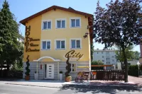 City Hotel Neunkirchen Hotel dekat Hauptplatzpassage Neunkirchen Betriebs GmbH