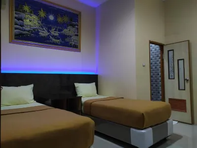 Hotel Grand Royal Hotels near AZIM CELL PEMALANG