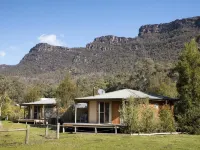 Grampians Chalets Hotels in Halls Gap