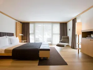 The Omnia