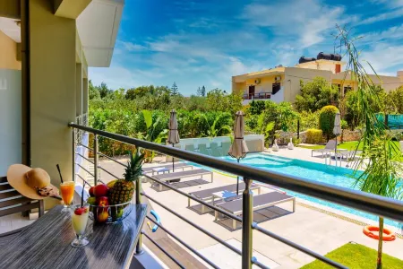 Relax Hotel Отели в г. Elos