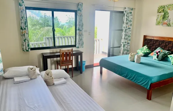 阿達約灣度假村