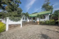 The Coastal Village Cabanas Hotel in zona Magedara Sri Sudharmarama Viharaya
