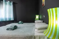 Seaview 1-Bed Suite on Cape Point Beach Bakau Hotel di Bakau