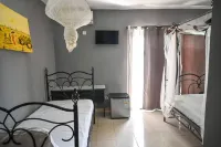 Hotel le Trarza Hôtels à proximité de : Toolu Pàppa Demba