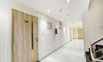 Via Luxury Inn Adarsh Nagar