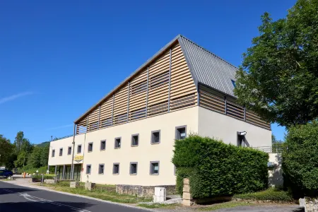 Hotel Eco - A75 Отели в г. Сен Женье Д'ол Э д'Обрак