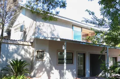 Luxury Heights Bed and Breakfast- Pool Ready for Use