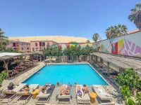 Viajero Huacachina Hostel - Pools