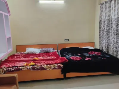 Geeta Teerth Guest House AC and Non AC Rooms Hôtels à : Fatehpur Saraiya Uparh