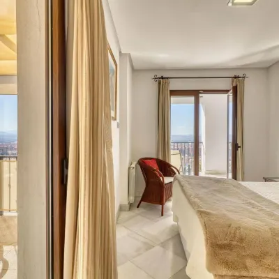 Hotel Mirador Arabeluj Отели рядом с достопримечательностью «Жениль»