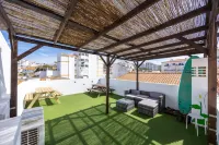 The 17 Party Hostel