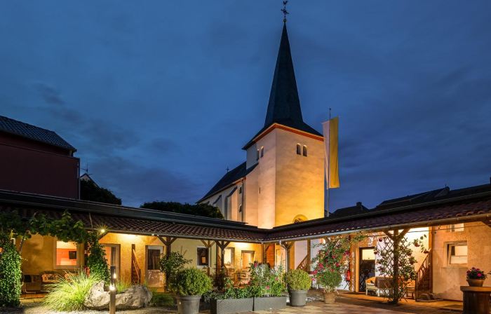 Land-Hotel Zum Schwan, Garni E-Ladestationen, Nähe Phantasialand Nähe Palmenparadies Euskirchen