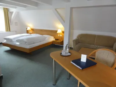 Hotel Württemberger Hof garni Hotels in der Nähe von Ergenzingen