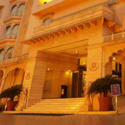 Golden Tulip Jaipur Hotel Exterior