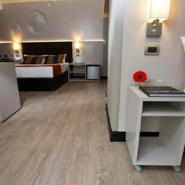 Two Hotel Buenos Aires Отели рядом с достопримечательностью «Монтсеррат»