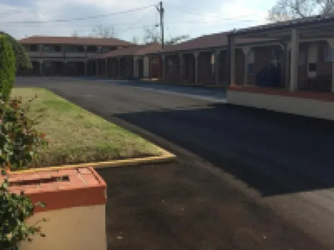 버짓 호스트 인 버넌