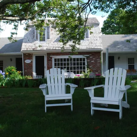 Chatham Seafarer Inn