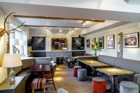 The Castle Inn Отели в г. Уэзерби