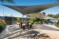 Mylos Holiday Apartments