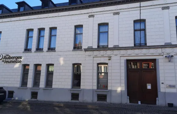 圖爾奈青年旅舍 - 青年旅社