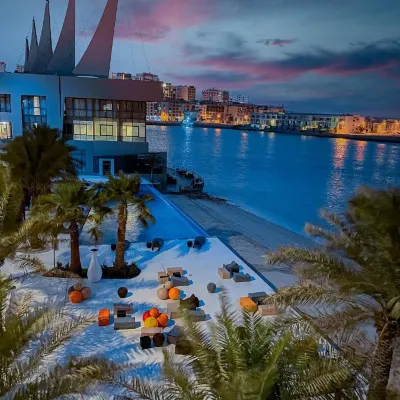 Dragon Hotel and Resort Hotels near Amwaj Islands