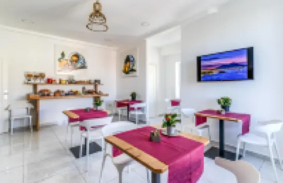 Le Angioine Rooms Hotels near Galleria Umberto I