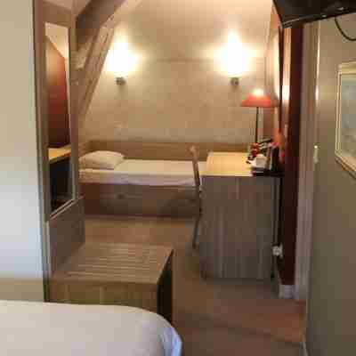 Logis Auberge de la Tour Rooms