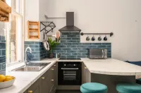 Vibrant Leith Flat - Condos