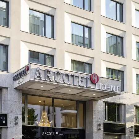 ARCOTEL John F Berlin Отели рядом с достопримечательностью «Конференц-центр Dbb forum berlin»