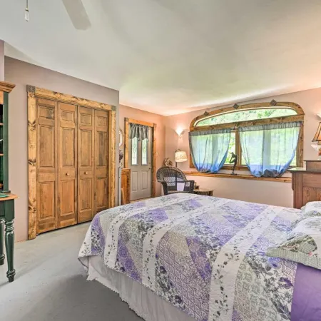 Lakeside Iola Hideaway Stunning Nature Views