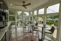 Mon Bijou Hotels in Oconomowoc