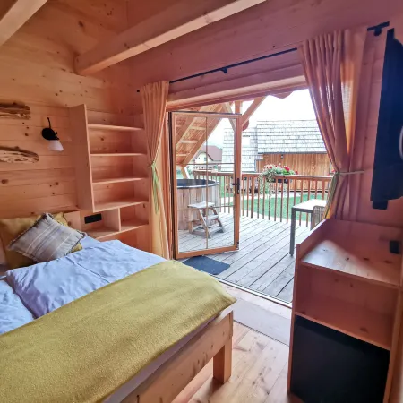 Ribno Luxury Glamping โรงแรมในเบลด