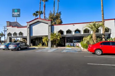 Hiltop Hotel