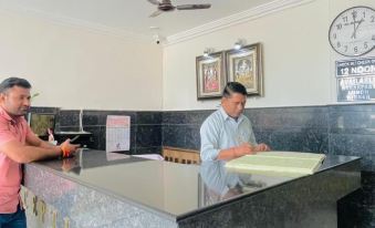 Hotel Har Ki Pauri - Housity