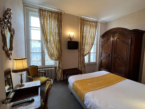 Hotel Montsegur - Airport Shuttle