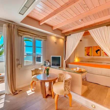 Nissaki Beach Hotel