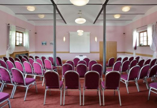 호텔 츠발스카 트브르스