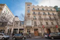 Petit Palace Museum Hotels near Casa Batlló