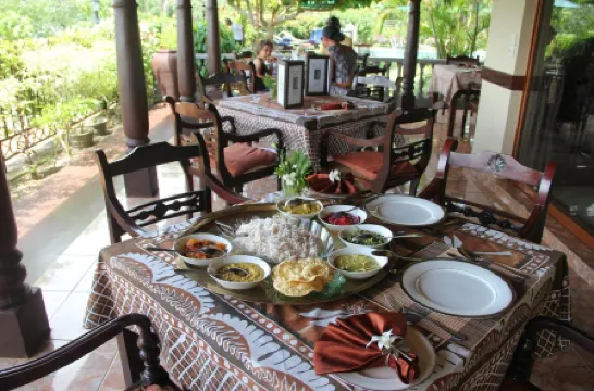 Asian Jewel Boutique Hotel Отели рядом с достопримечательностью «Siri Khettarama Maha Viharaya»