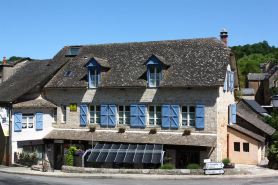 Logis Hôtel L'Auberge du Château - Restaurant Les Cocottes en Folie